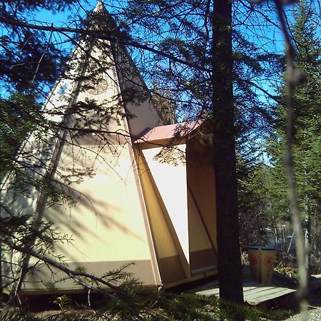 Vila Aux Tipis De La Riviere Sauvage Saint Romain Exteriér fotografie