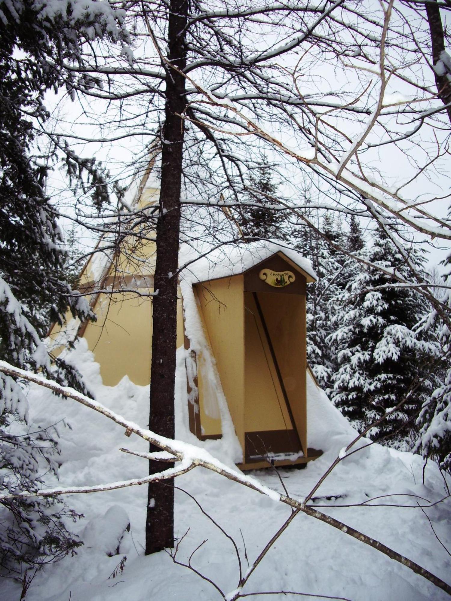 Vila Aux Tipis De La Riviere Sauvage Saint Romain Exteriér fotografie