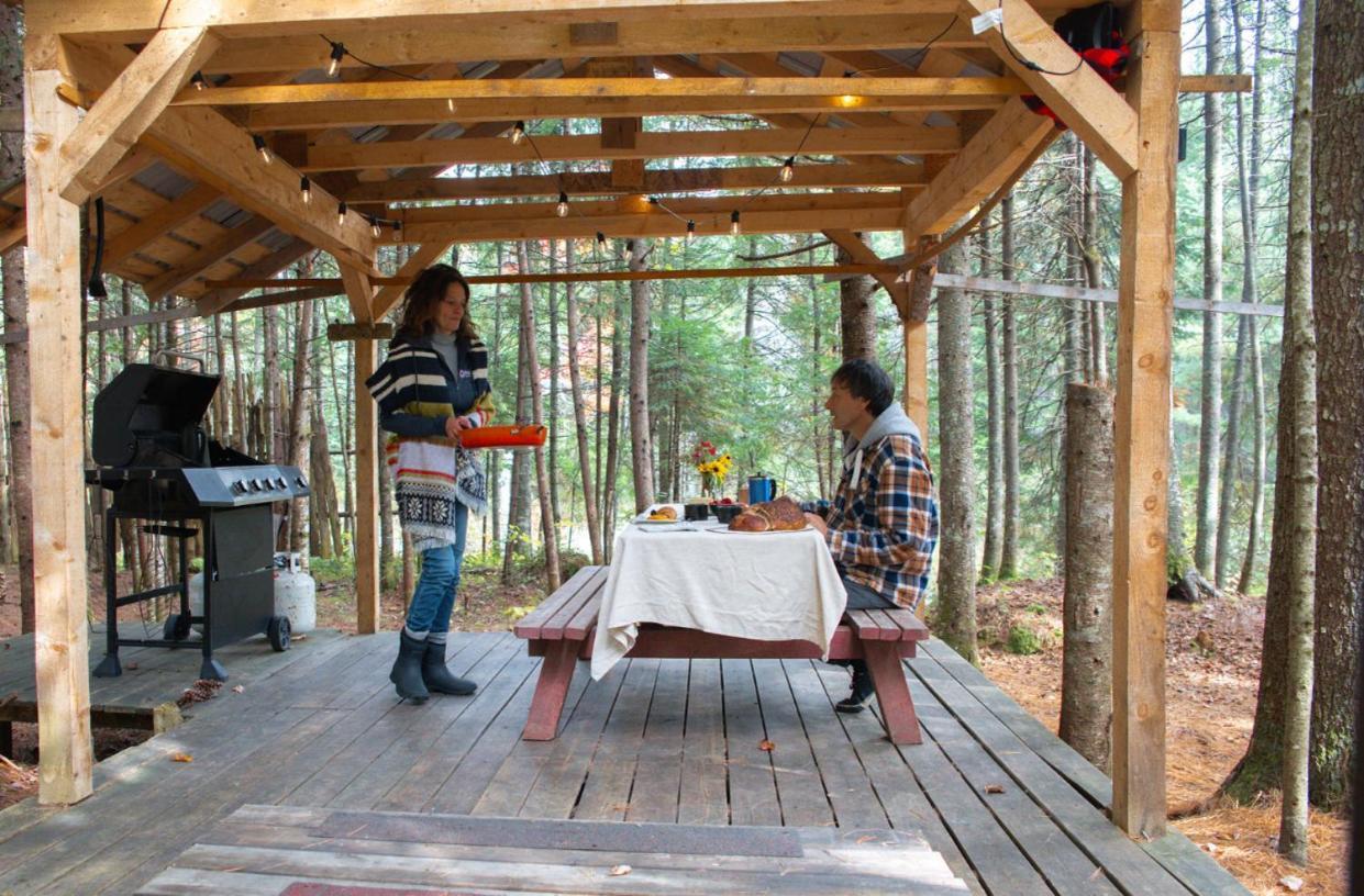 Vila Aux Tipis De La Riviere Sauvage Saint Romain Exteriér fotografie