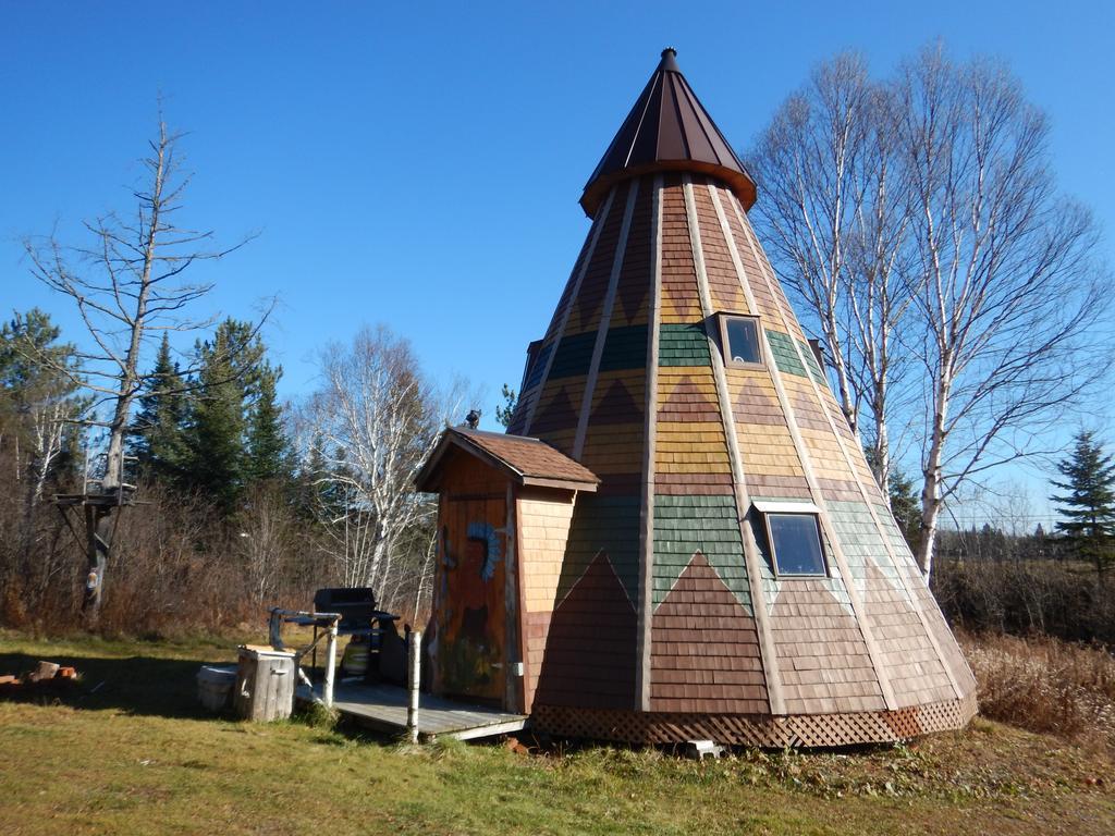 Vila Aux Tipis De La Riviere Sauvage Saint Romain Exteriér fotografie