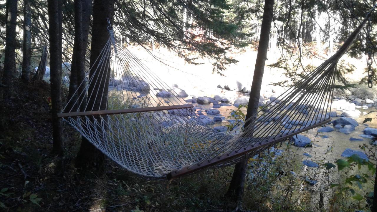 Vila Aux Tipis De La Riviere Sauvage Saint Romain Exteriér fotografie